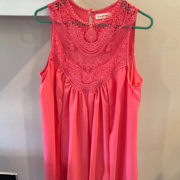 Beautiful dress! - Picture 1 of 3